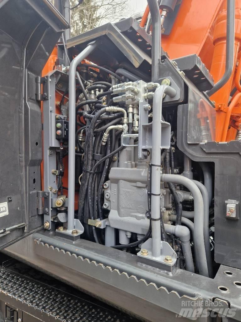 Hitachi ZX 145 W-6 حفارات بعجل