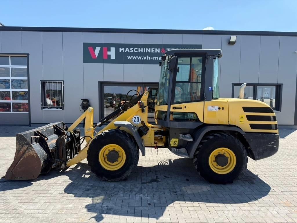 Yanmar V 80 لوادر بعجل