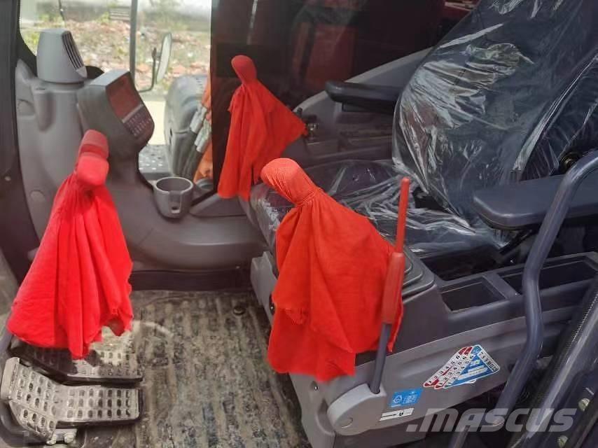 Hitachi ZX 210 حفارات زحافة