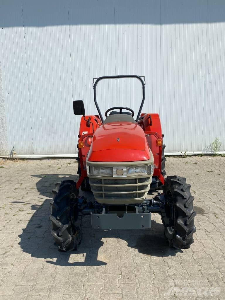 Yanmar AF 26 جرارات مدمجة