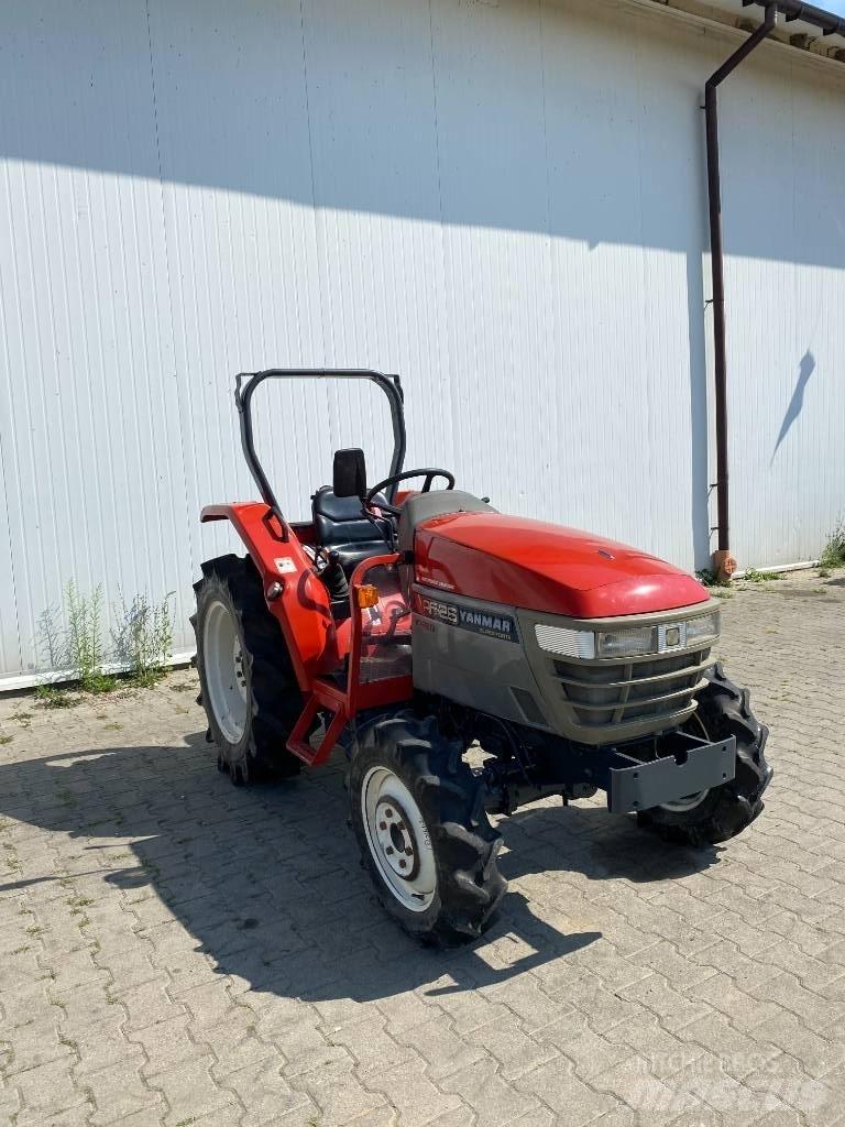 Yanmar AF 26 جرارات مدمجة