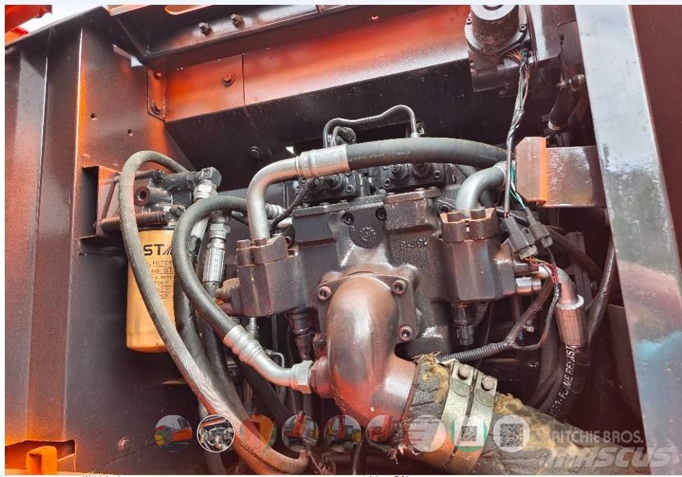 Hitachi EX200-3 حفارات زحافة