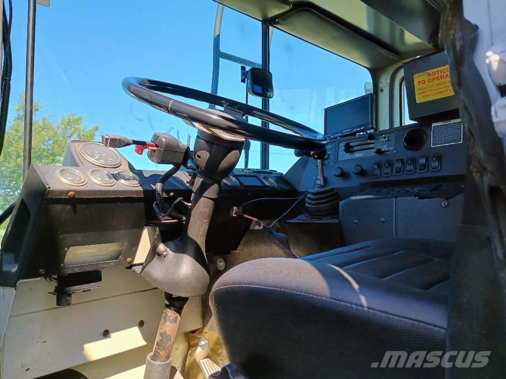 Mack MR شاحنات المخلفات