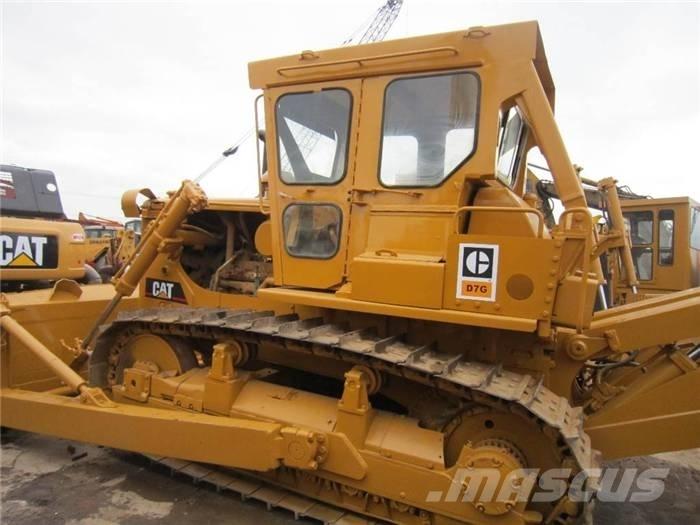 CAT D 7 G بلدوزرات مجنزرة