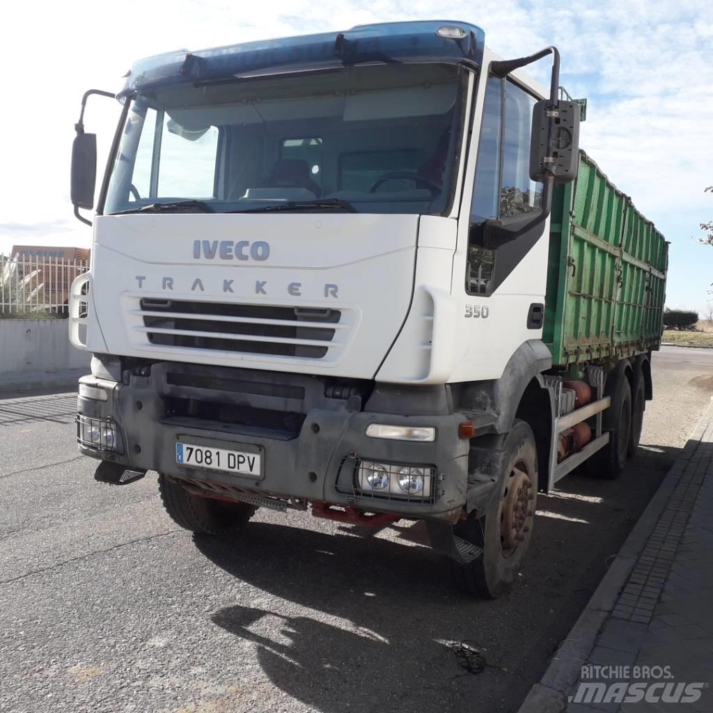 Iveco Trakker 350 شاحنات قلابة