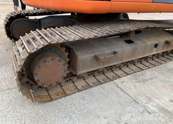 Hitachi ZX 125 حفارات زحافة