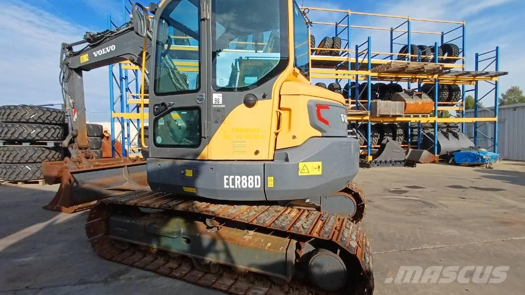 Volvo ECR 88 D حفارات وسط 7 طن - 12 طن