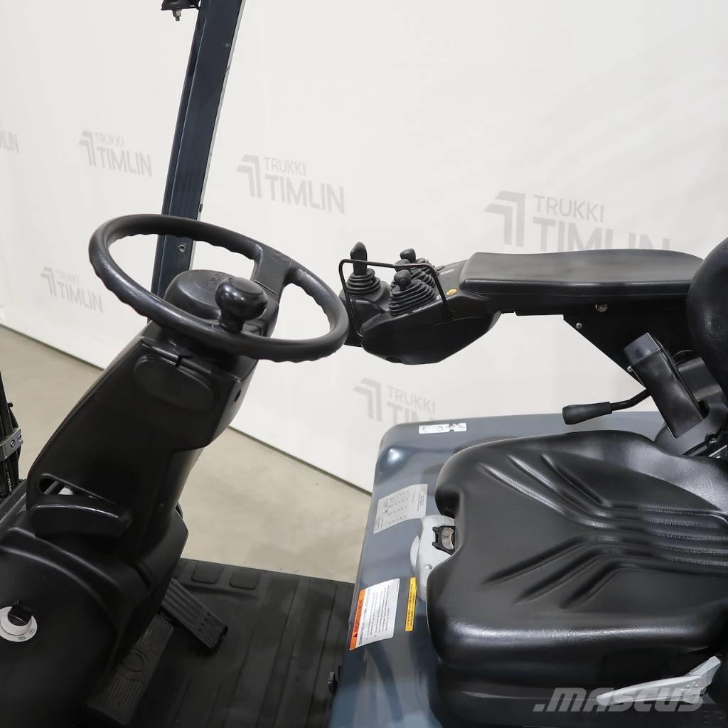 Toyota 8FBMT25 شاحنات ذات رافعات شوكية تعمل بالكهرباء