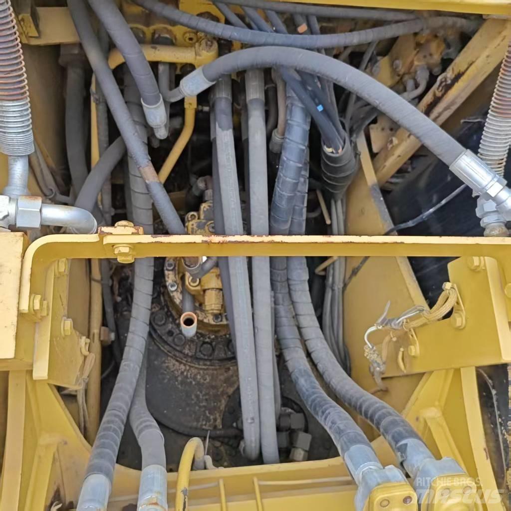 CAT 315 D حفارات زحافة