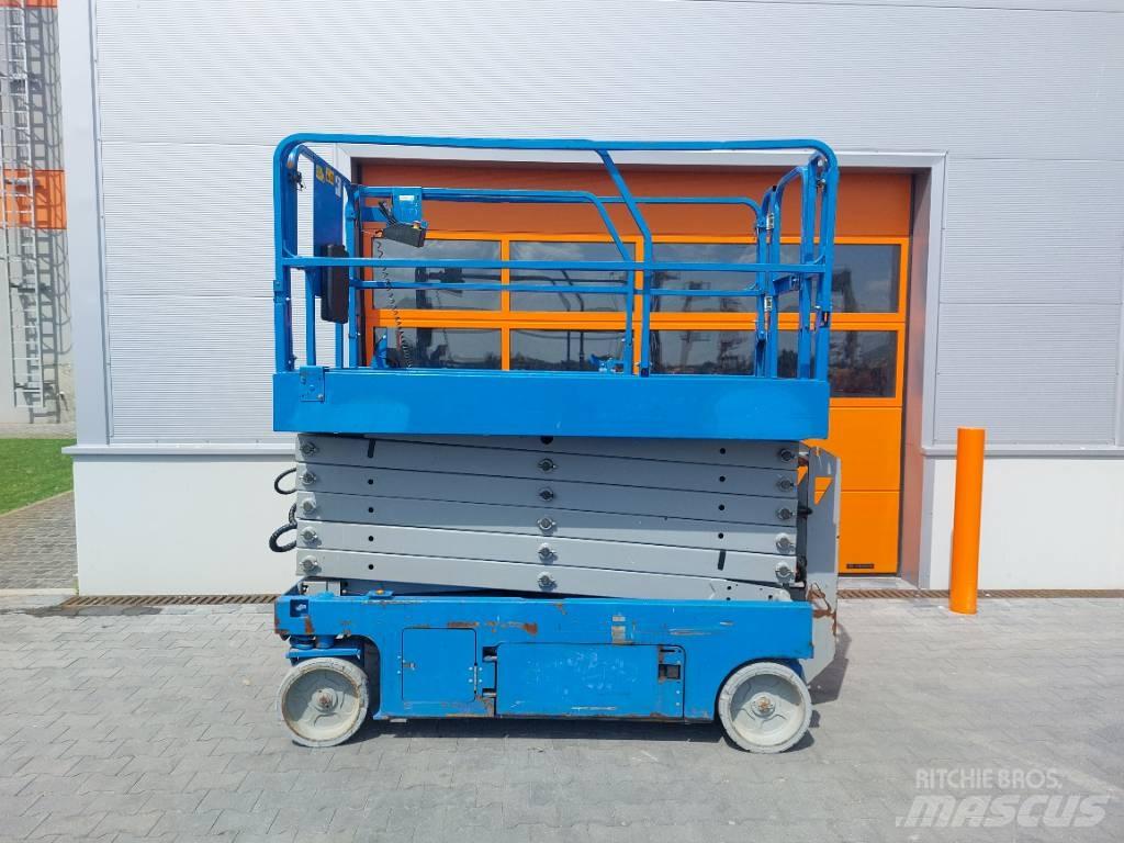 Genie GS4047 رافعات مقصية الشكل