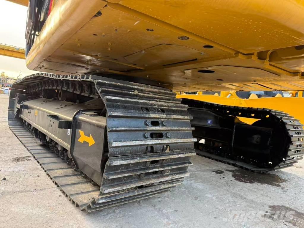 CAT 320D2 حفارات زحافة