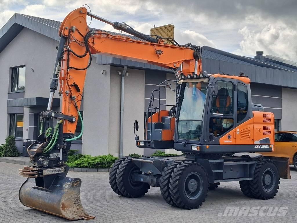 Doosan DX 165 W-5 حفارات بعجل