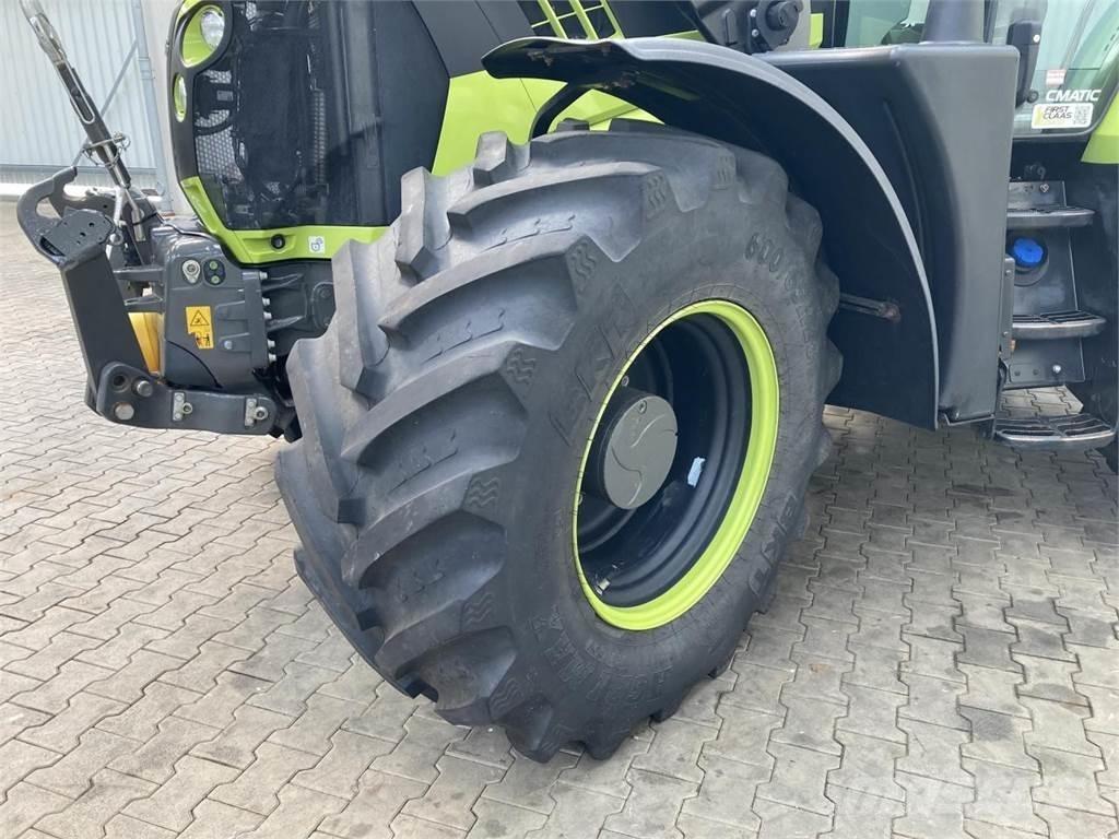 CLAAS Arion 660 الجرارات