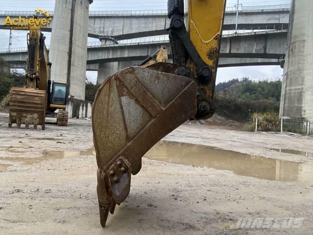 XCMG XE 135 D حفارات زحافة