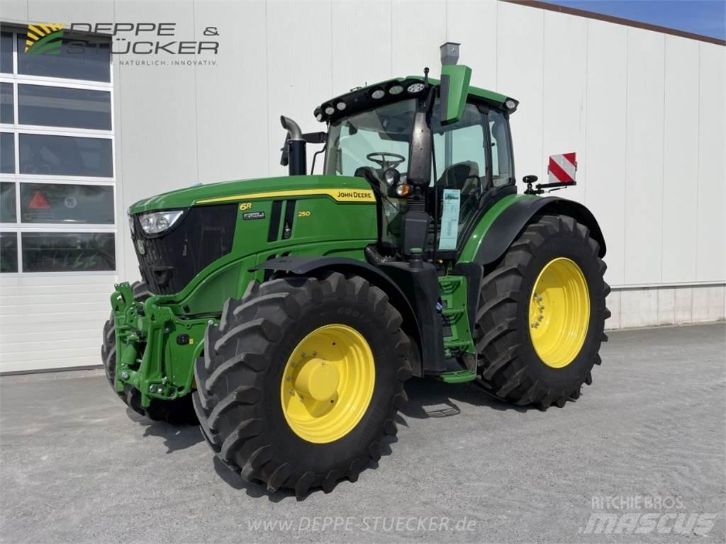 John Deere 6R 250 الجرارات