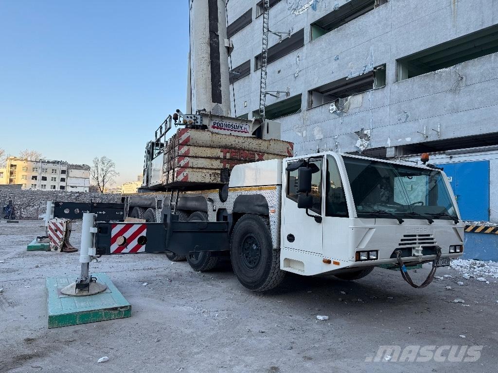 Demag AC 200-1 رافعات صالحة لكل أنواع الطرق