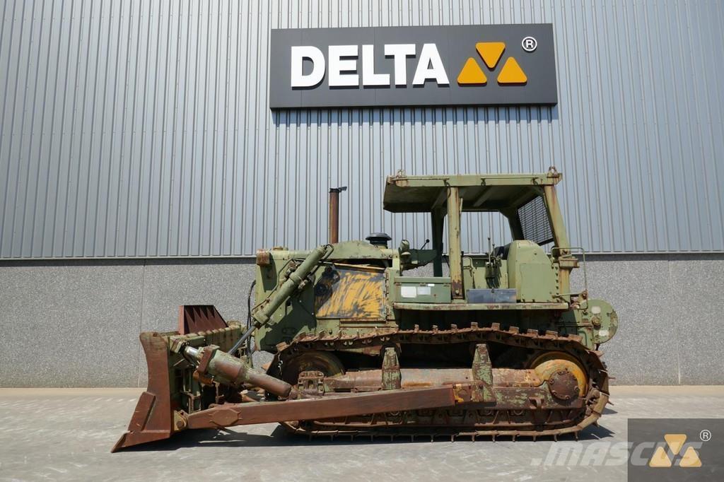 CAT D7F Ex-army بلدوزرات مجنزرة