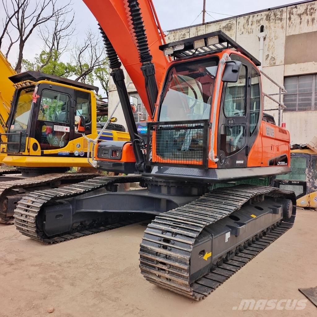 Doosan DX 300 حفارات زحافة