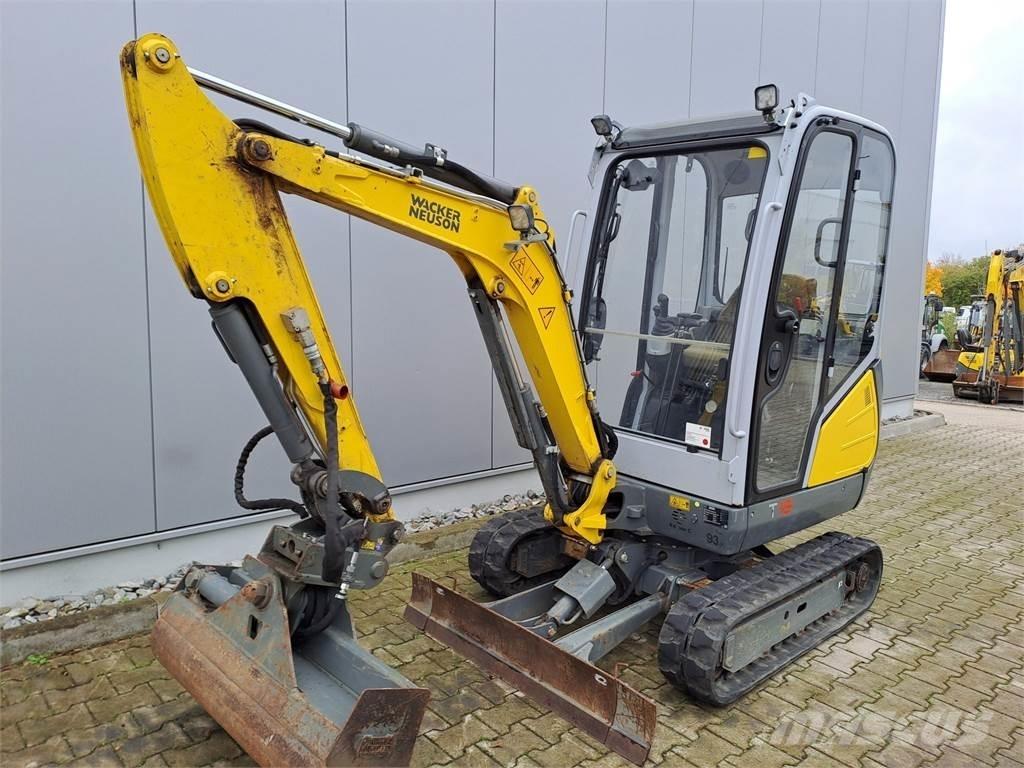 Wacker Neuson ET18 حفارات زحافة