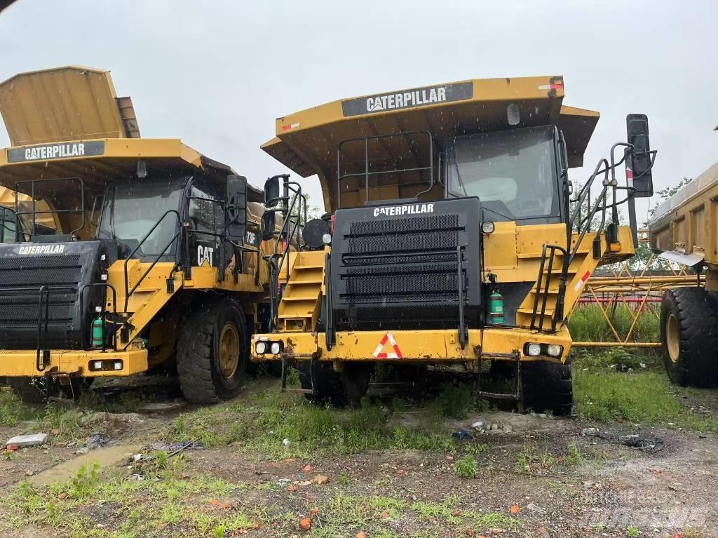 CAT 773 F ساحبات مفصلية