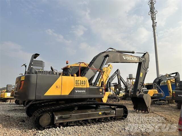 Volvo EC240 حفارات زحافة