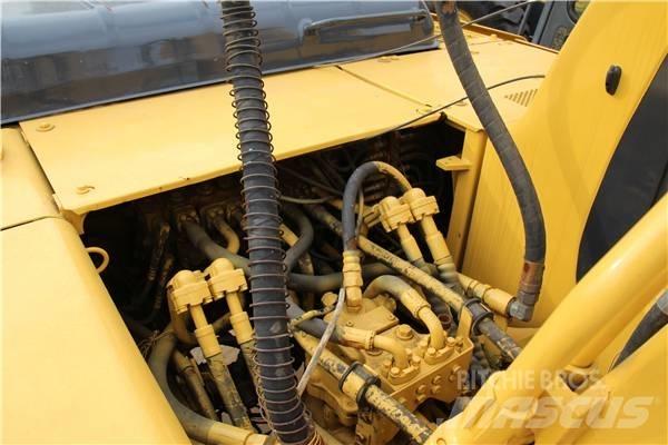 Komatsu PC 200-6 حفارات زحافة