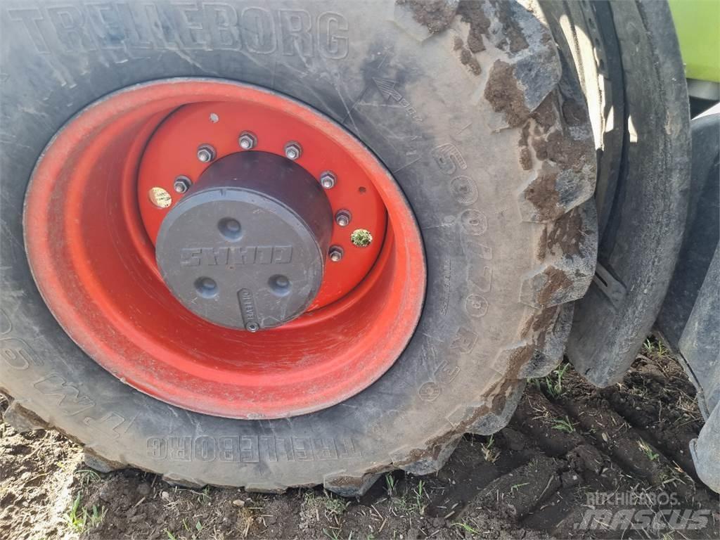 CLAAS Axion 850 الجرارات