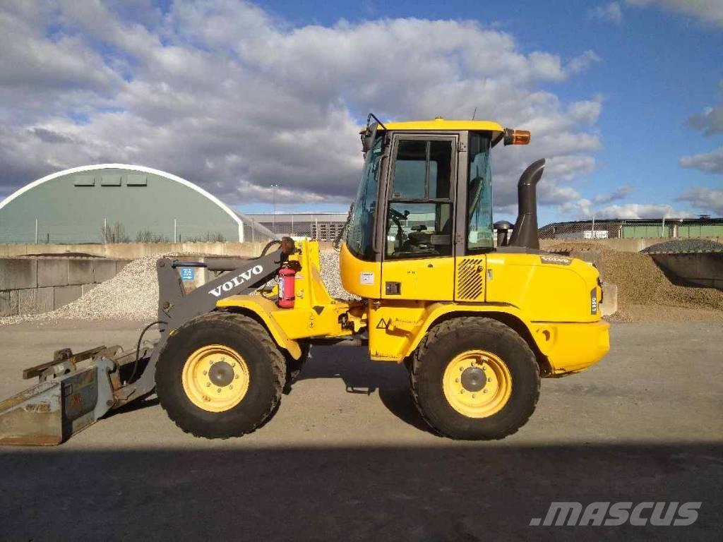 Volvo L 35 G لوادر بعجل