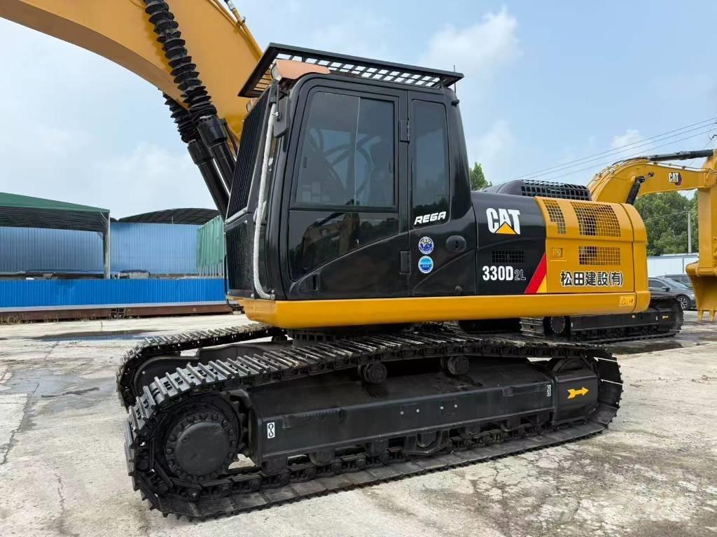 CAT 330 D حفارات زحافة