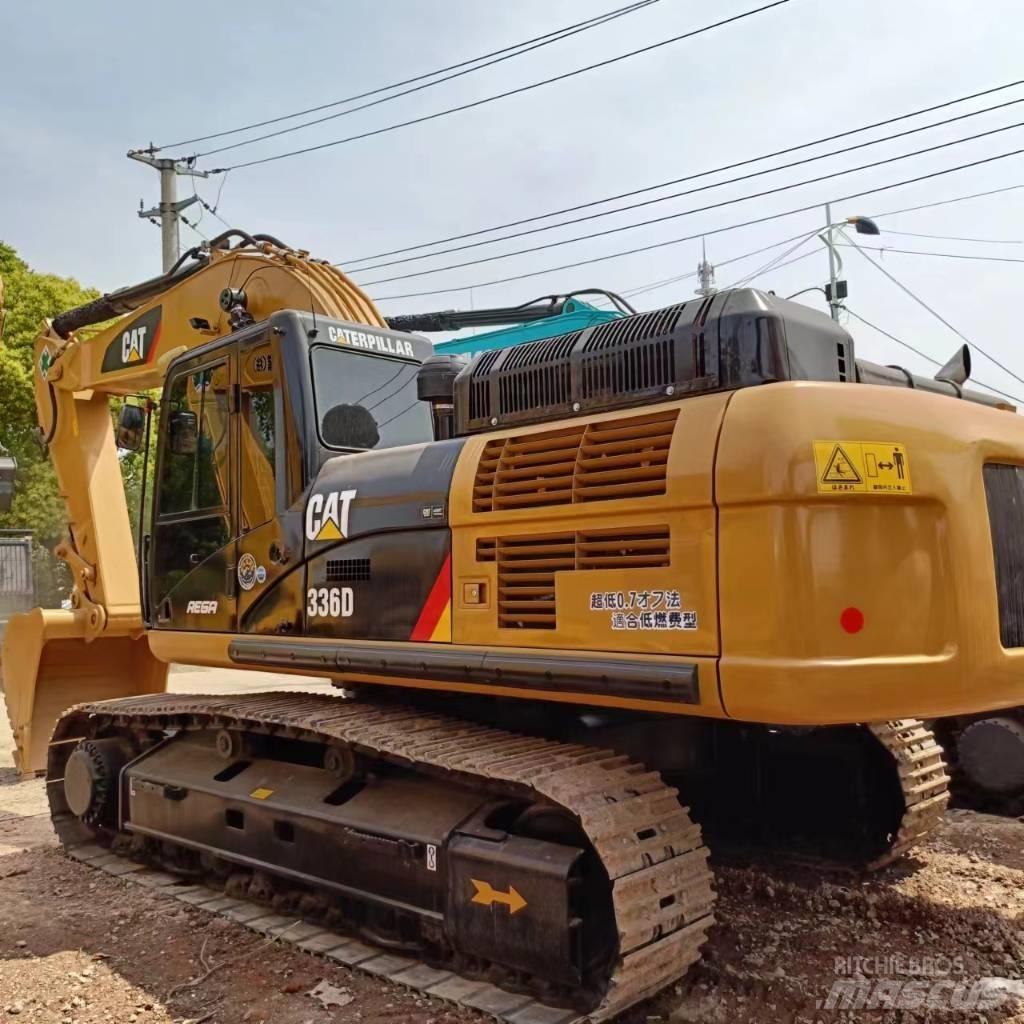 CAT 336 حفارات زحافة