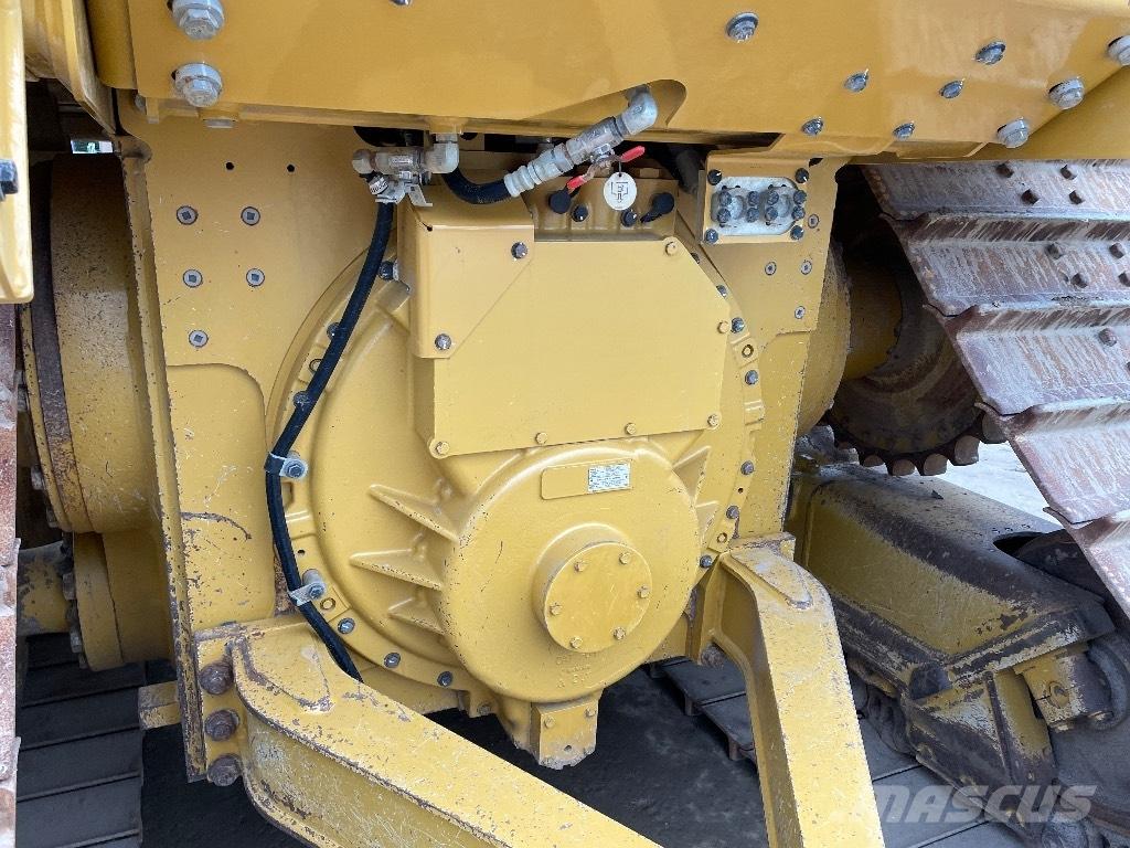 CAT D 6 LGP بلدوزرات مجنزرة