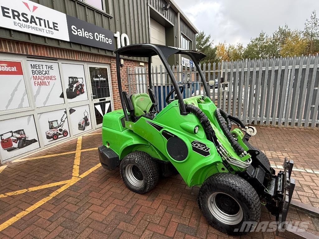 Avant 528 لوادر صغيرة