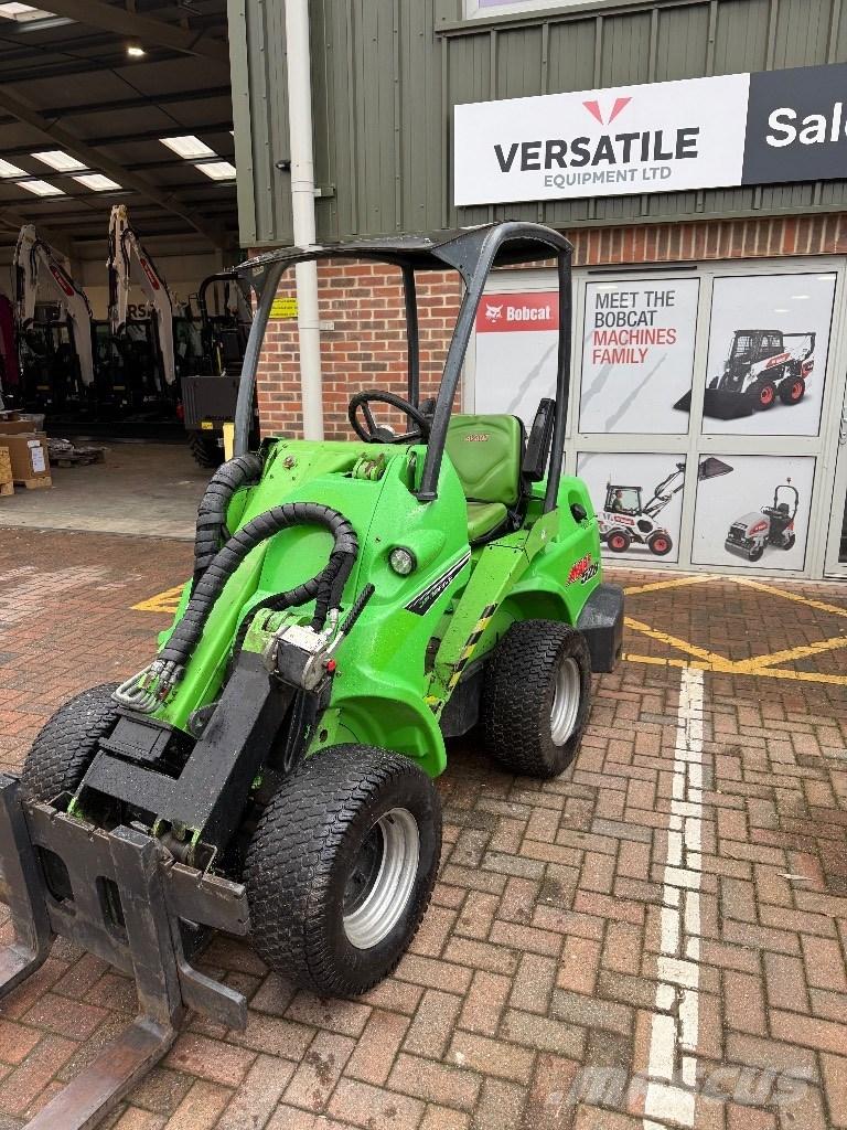 Avant 528 لوادر صغيرة