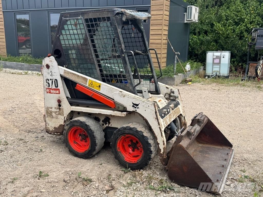 Bobcat S 70 لوادر انزلاقية التوجيه