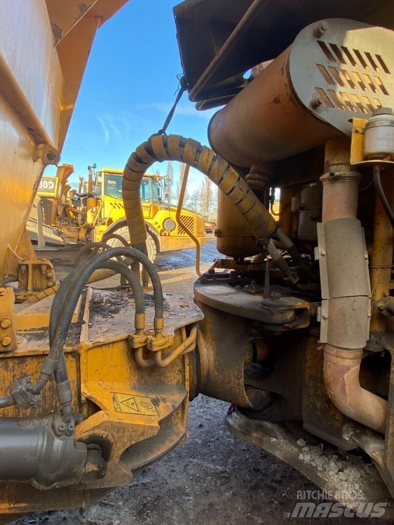 Volvo A 25 D ساحبات مفصلية