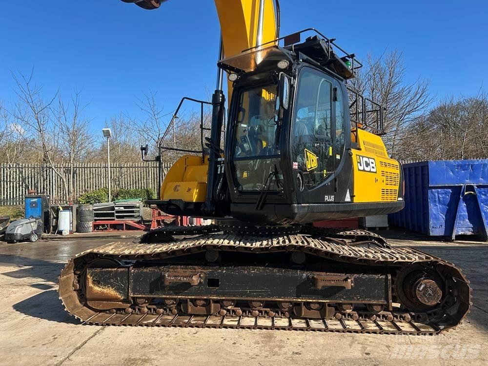 JCB JS300LC PLUS حفارات زحافة