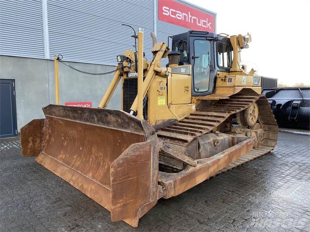 CAT D6T LGP بلدوزرات مجنزرة