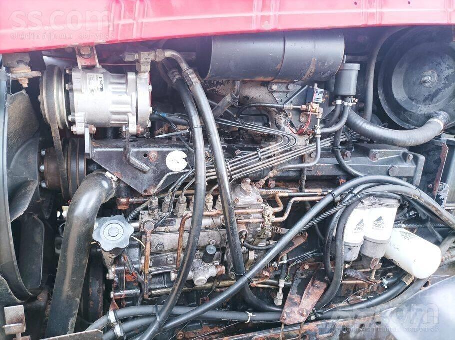 Valtra Valmet 8750 الجرارات