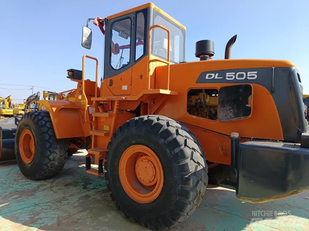 Doosan DL505 لوادر بعجل