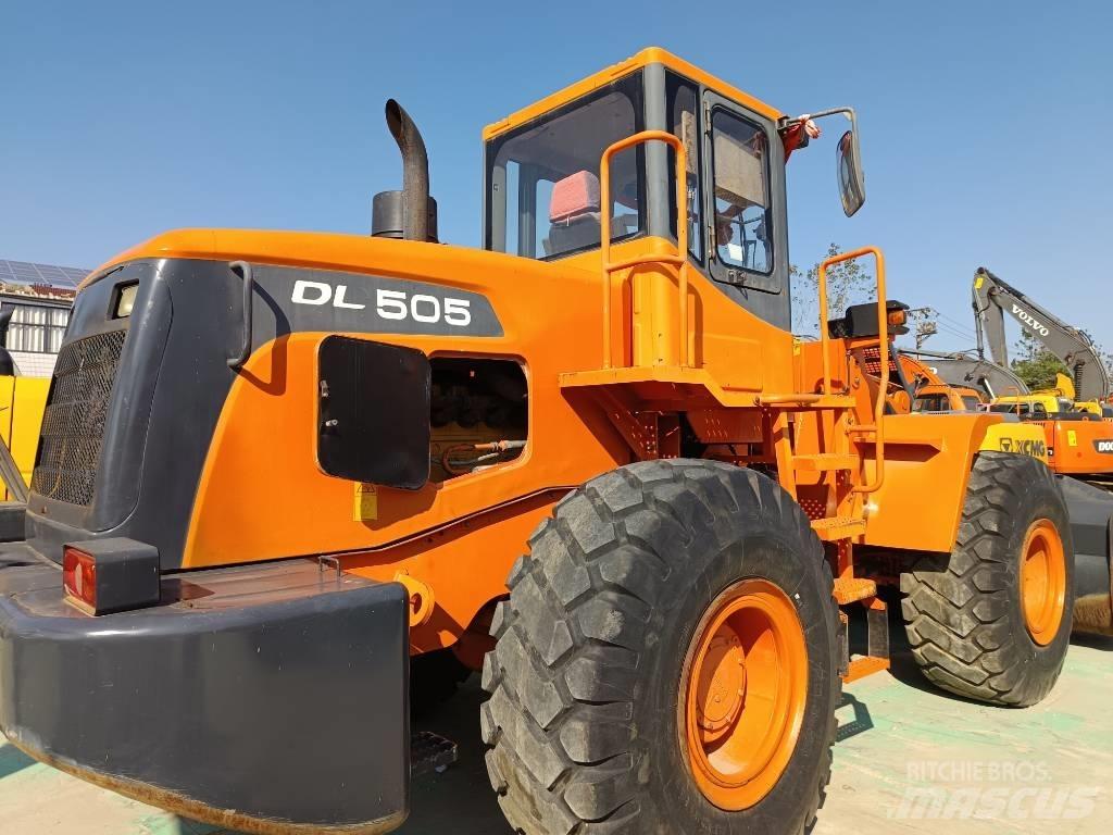 Doosan DL505 لوادر بعجل