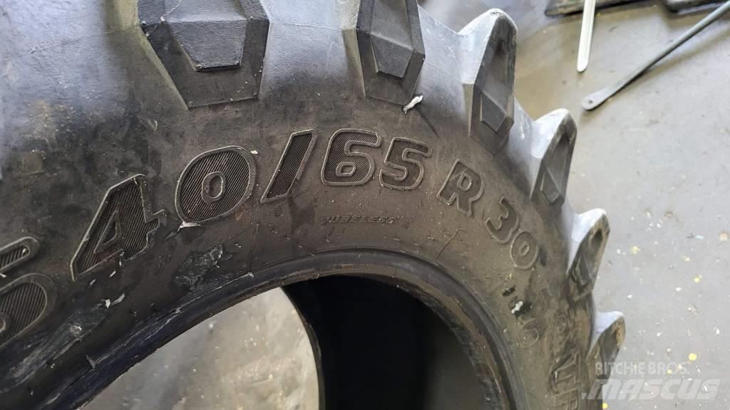 Trelleborg 540/65R30 الإطارات والعجلات والحافات