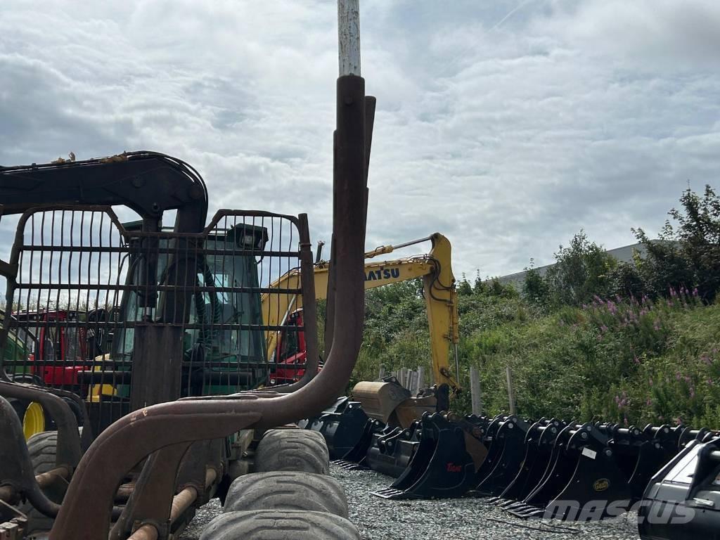 Timberjack 1110 C شاحنات