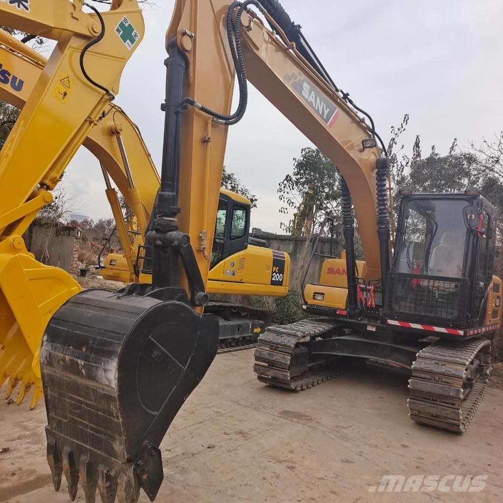 Sany SY 135 C حفارات زحافة