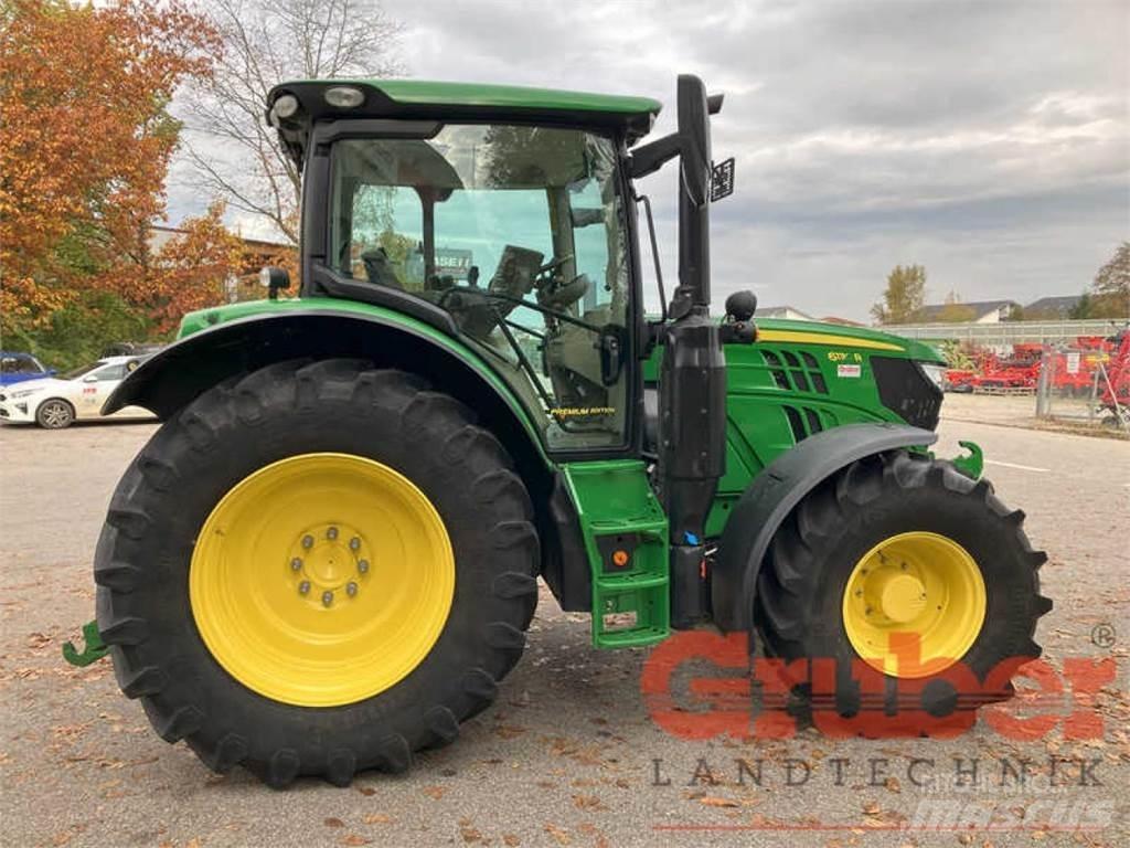 John Deere 6130 R الجرارات