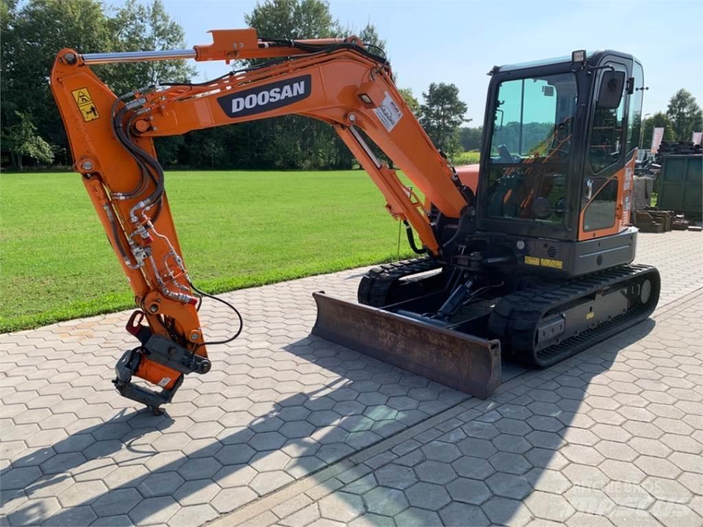 Doosan DX63-3 حفارات صغيرة أقل من 7 طن (حفارات صغيرة)
