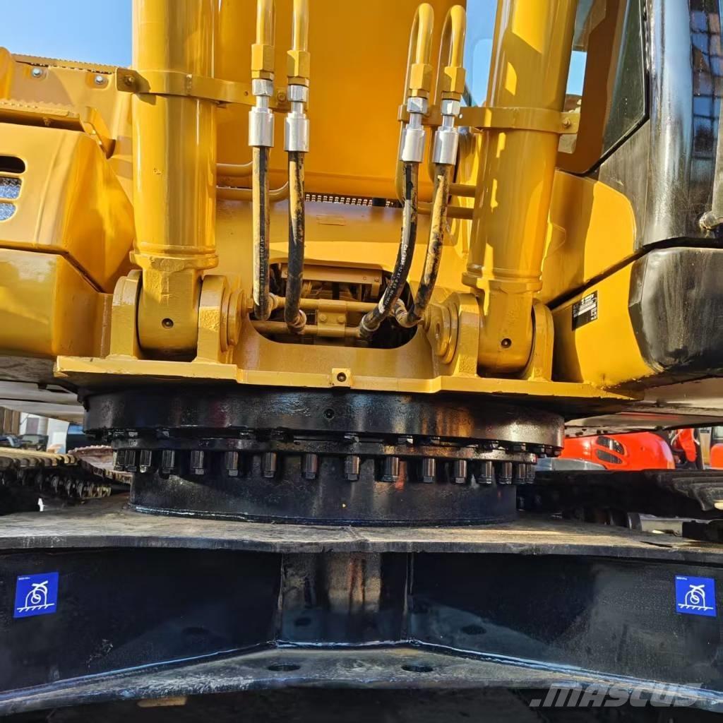 CAT 325 C حفارات زحافة