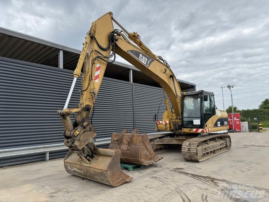 CAT 320 DL حفارات زحافة
