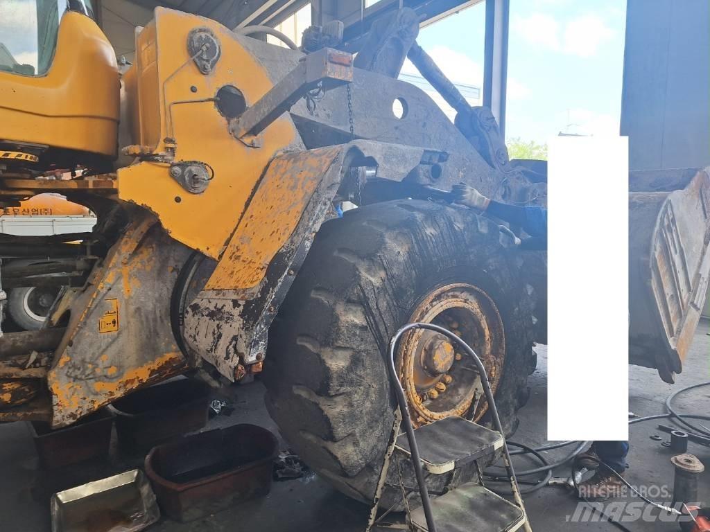 Volvo L150H لوادر بعجل