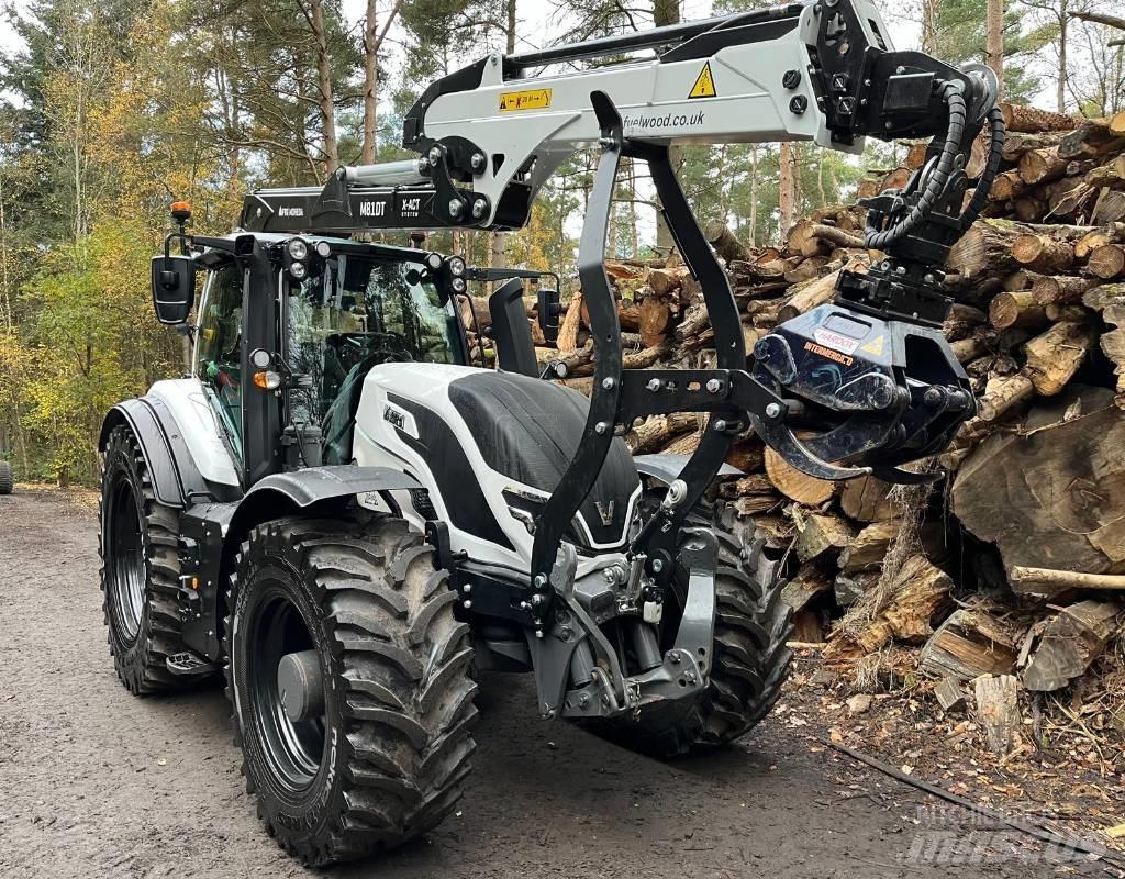 Valtra T 255 Versu الجرارات