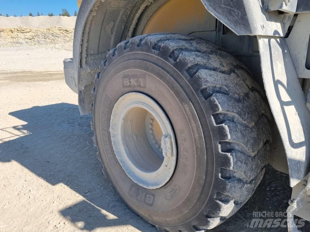 Komatsu WA 470-8 لوادر بعجل